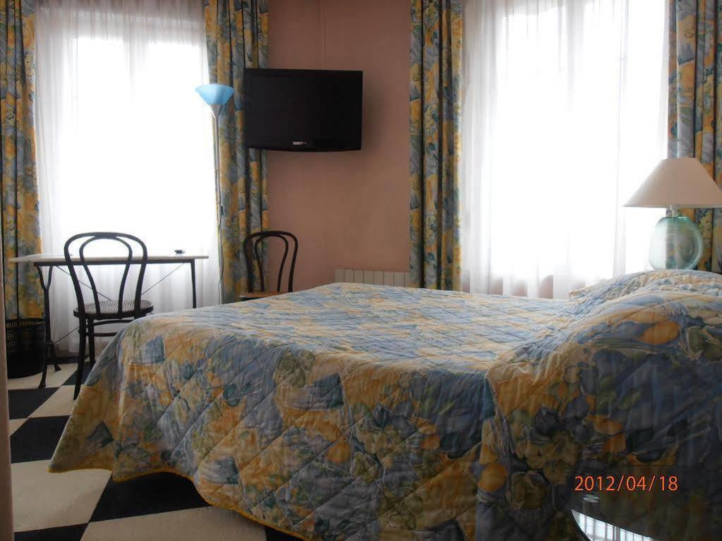 Hotel De La Meuse Charleville-Mézières Εξωτερικό φωτογραφία